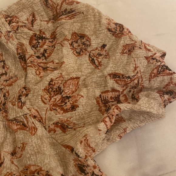 ♻️Maurice’s Floral Blouse (worn maybe twice) •size 1x•♻️ - Picture 3 of 5